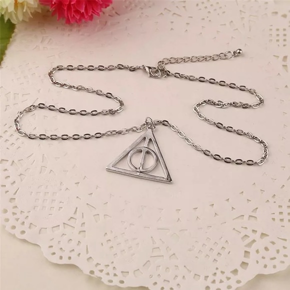 Harry Potter Deathly Hallows Silver Necklace - Picture 2 of 4